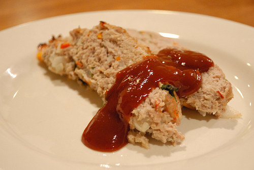 How to Make Meatloaf with Ketchup